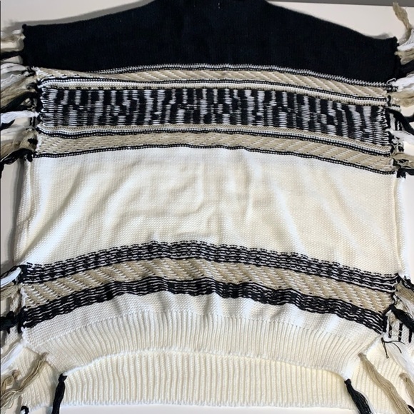 NWT Francesca’s South West boho Mock neck Fringe Woven sweater NEW xl - Picture 6 of 8